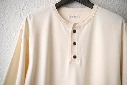 25SS TSHIRT002 HENLEY NECK SS T-SHIRT コットンシルク半袖ヘンリーネックトップス / calmlence(カームレンス)
