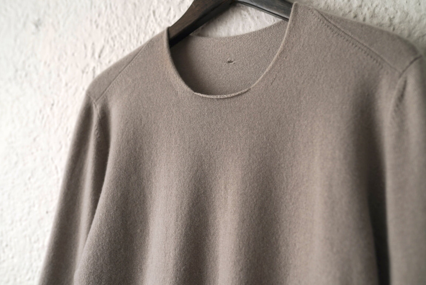 クルーネックカシミヤニットセーター / LABEL UNDER CONSTRUCTION(レーベルアンダーコンストラクション)
