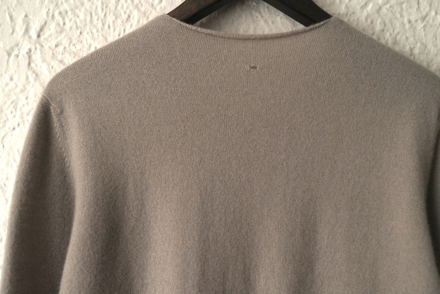 クルーネックカシミヤニットセーター / LABEL UNDER CONSTRUCTION(レーベルアンダーコンストラクション)