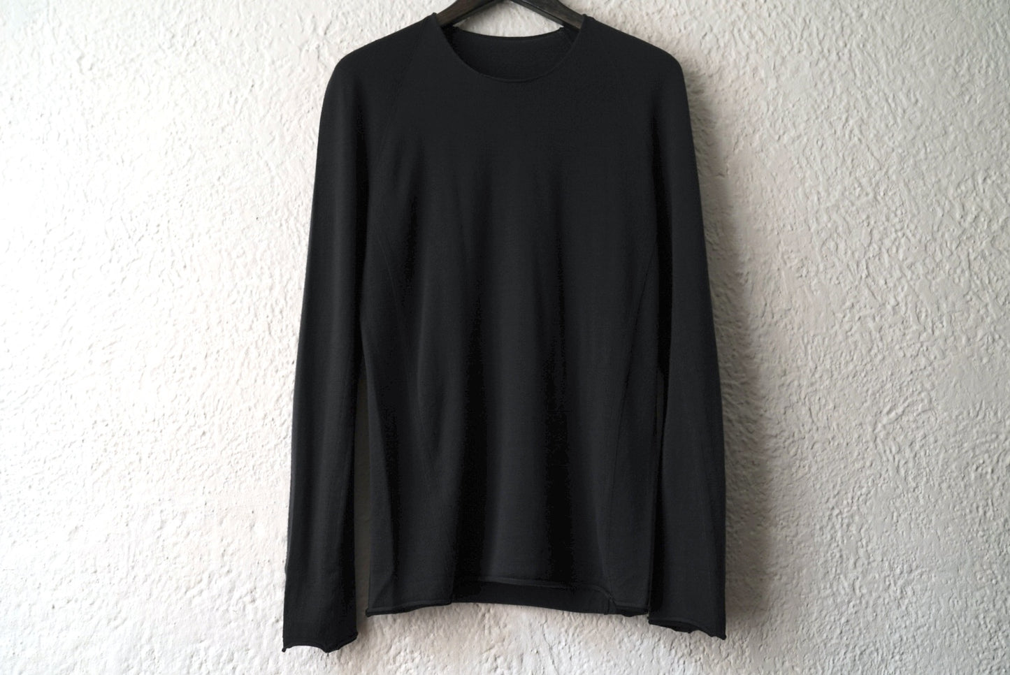 クルーネックニットセーター ブラック / LABEL UNDER CONSTRUCTION(レーベルアンダーコンストラクション)