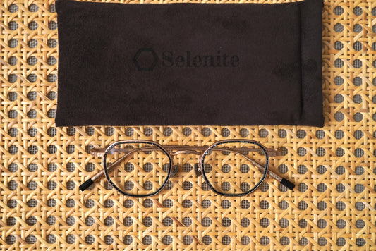 Hercules Gold Black チタンフレームアイウェア 眼鏡 / Selenite(セレナイト)