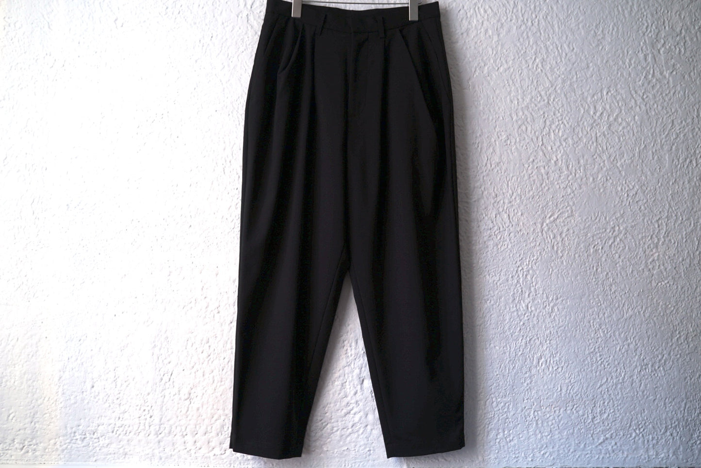 よそいきオーバータックパンツ / dulcamara(ドゥルカマラ)