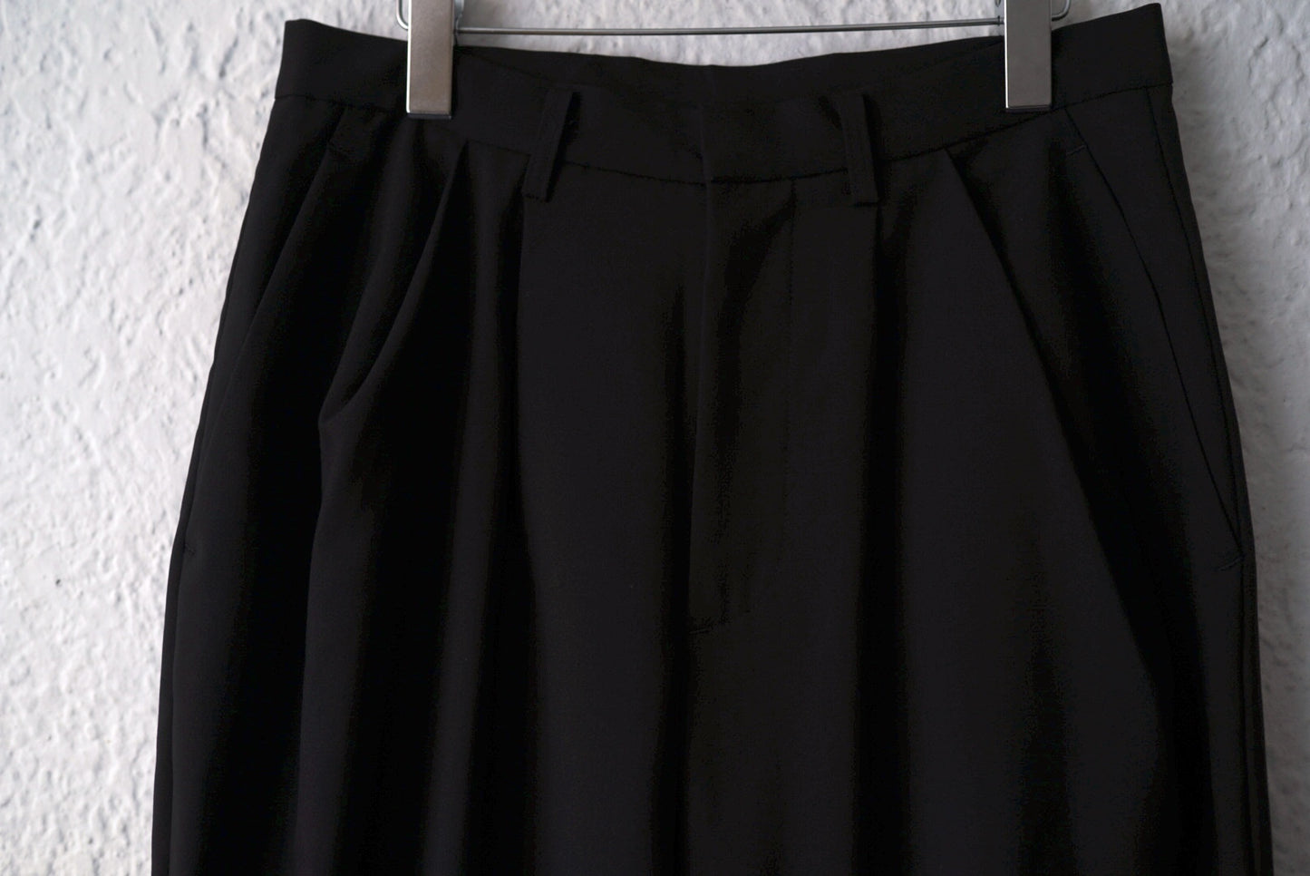 よそいきオーバータックパンツ / dulcamara(ドゥルカマラ)