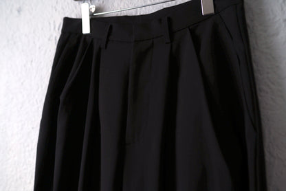 よそいきオーバータックパンツ / dulcamara(ドゥルカマラ)