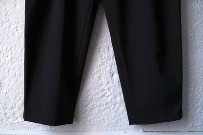 よそいきオーバータックパンツ / dulcamara(ドゥルカマラ)