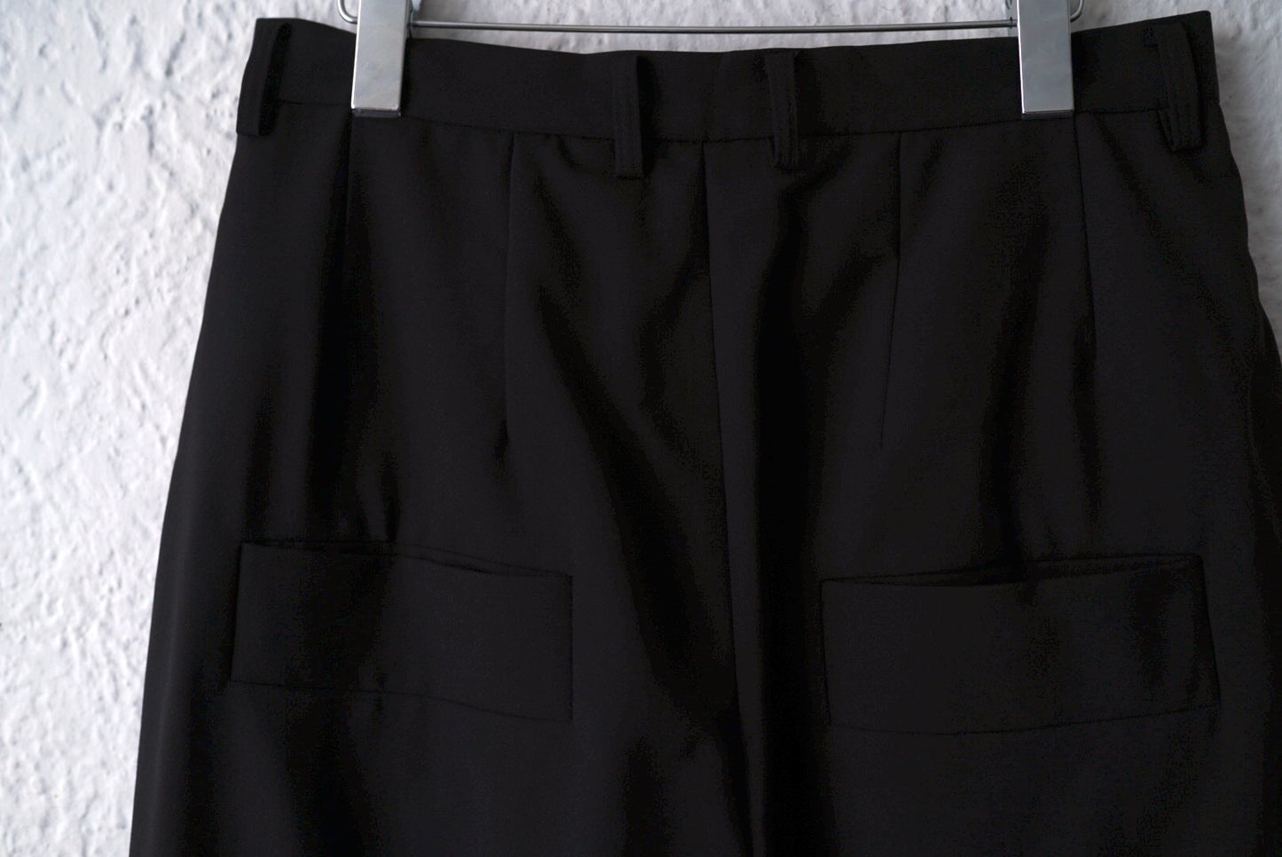 よそいきオーバータックパンツ / dulcamara(ドゥルカマラ)