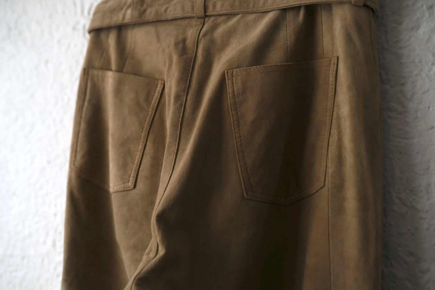 RECONSTRUCTED BELTED BAGGY PANTS ゴートレザーバギーパンツ / SEEALL(シーオール)