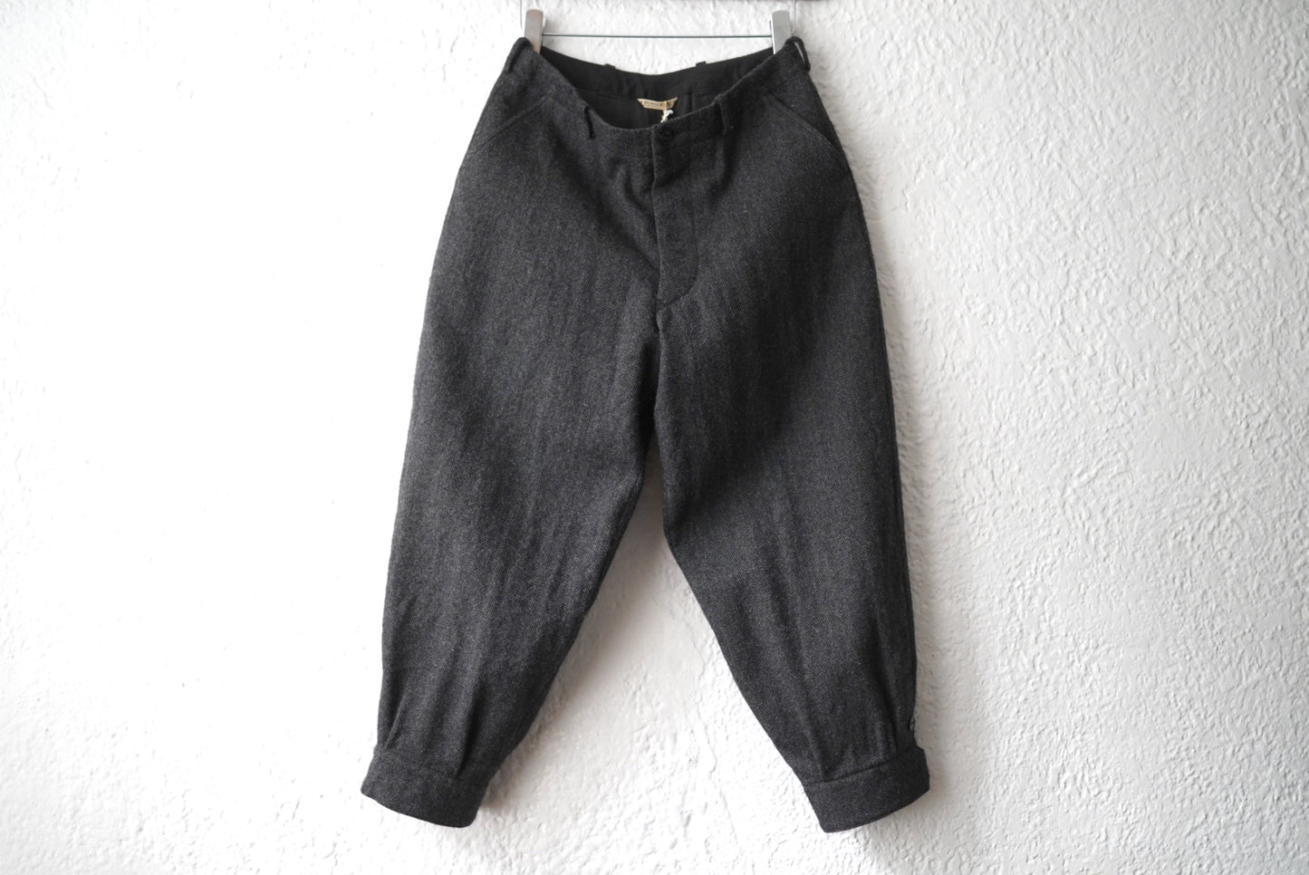 Knicker brockers ウールヘリンボーントラウザーズパンツ / ARTS&SCIENCE(アーツアンドサイエンス)