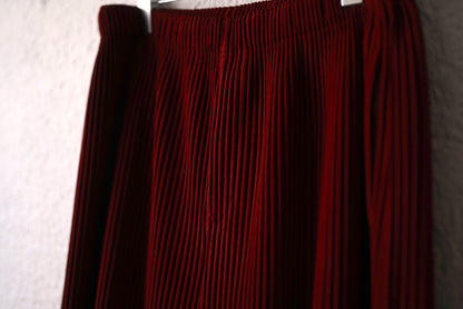 24AW プリーツイージーワイドパンツ ボルドー / ISSEY MIYAKE HOMME PLISSE(イッセイミヤケオムプリッセ)