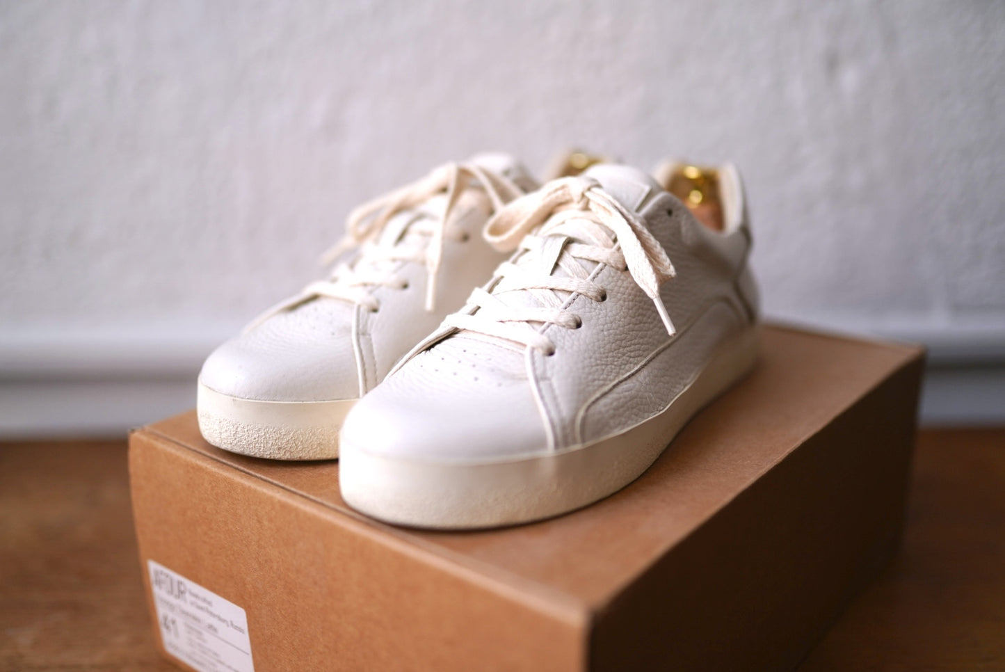 ORONGO DEERSKIN LATTE ディアスキンスニーカー ホワイト / AFOUR(エーフォー)