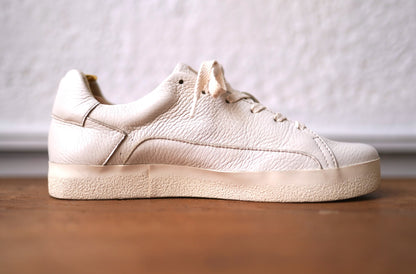 ORONGO DEERSKIN LATTE ディアスキンスニーカー ホワイト / AFOUR(エーフォー)