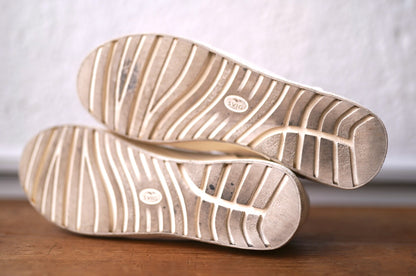 ORONGO DEERSKIN LATTE ディアスキンスニーカー ホワイト / AFOUR(エーフォー)