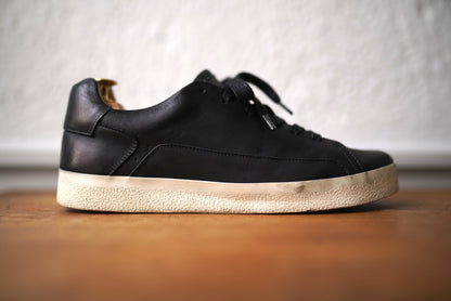 Orongo Matt Black オイルヌバックレザーローカットスニーカー / AFOUR(エーフォー)