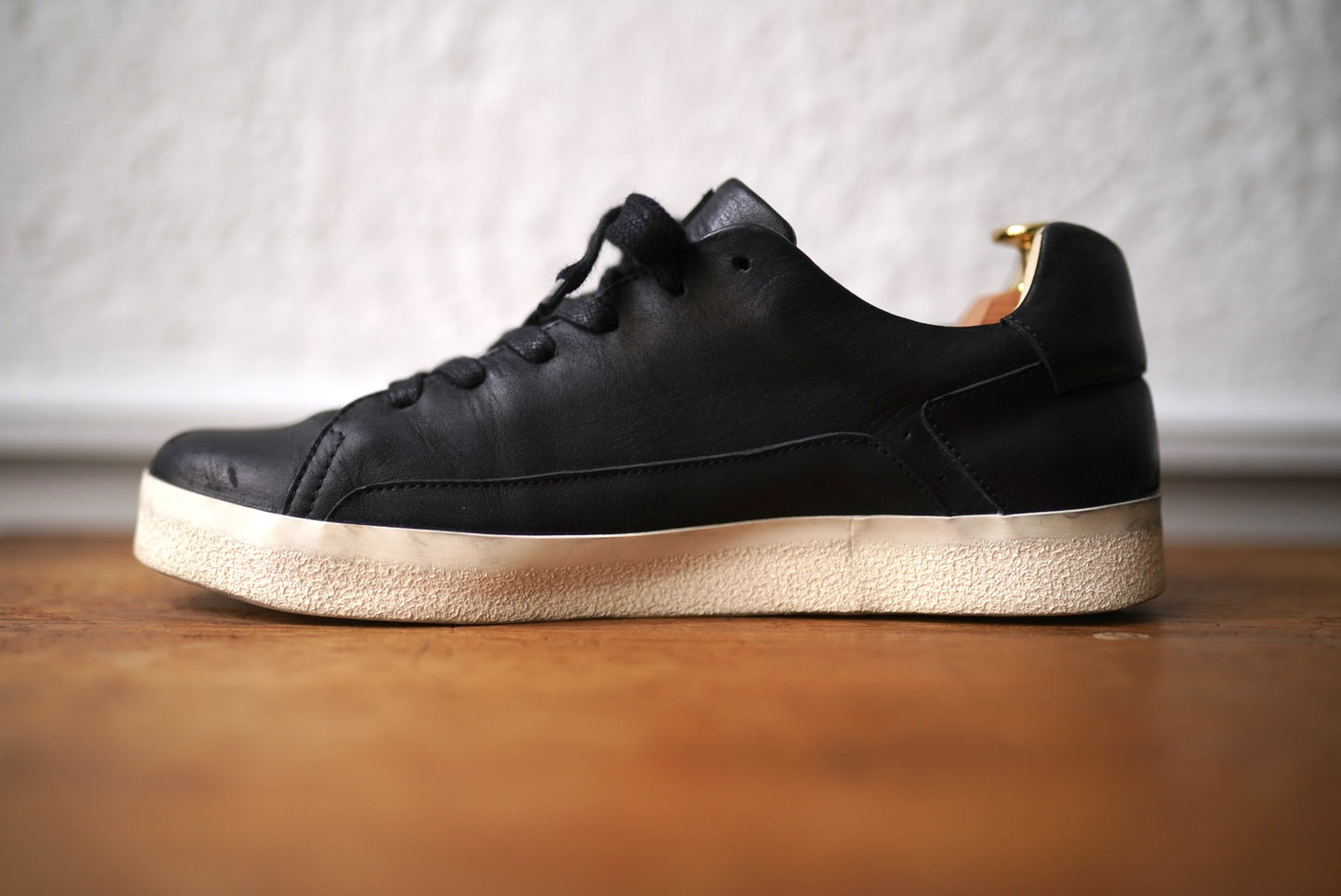 Orongo Matt Black オイルヌバックレザーローカットスニーカー / AFOUR(エーフォー)