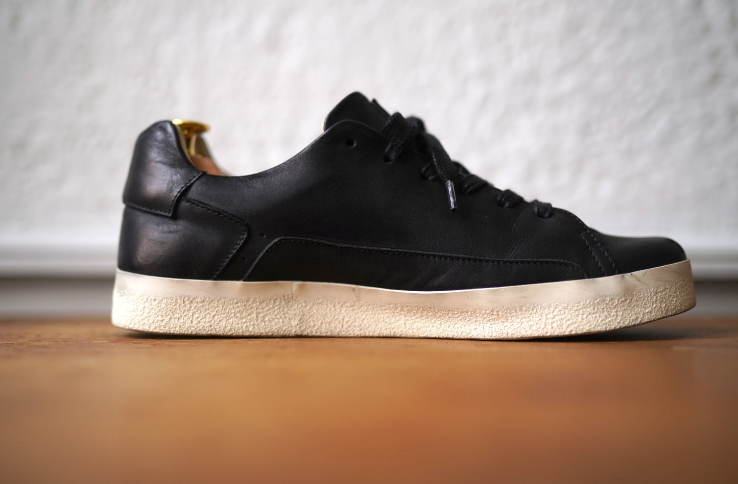 Orongo Matt Black オイルヌバックレザーローカットスニーカー / AFOUR(エーフォー)