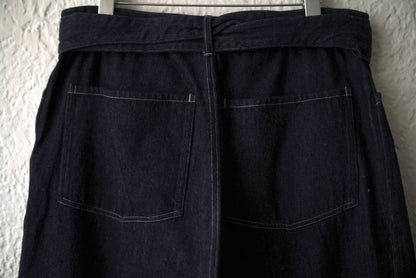 24AW ベルテッドインディゴデニムパンツ / COMOLI(コモリ)