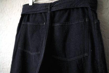 24AW ベルテッドインディゴデニムパンツ / COMOLI(コモリ)
