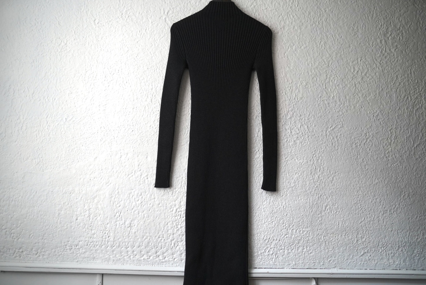 21AW DRESS CASHWOOL RIBS トライアングルカットアウトニットワンピース / BOTTEGA VENETA(ボッテガヴェネタ)