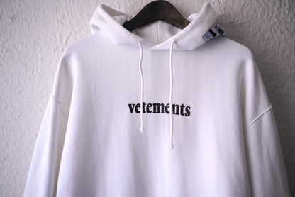 20SS Postage Hoodie コットンプルオーバーフーディ パーカー / VETEMENTS(ヴェトモン)