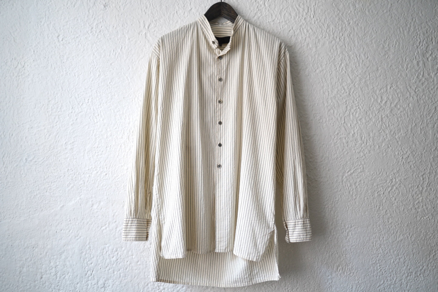 20SS コットンシルクストライプバンドカラーシャツ / Geoffrey.B.Small(ジェフリービースモール)