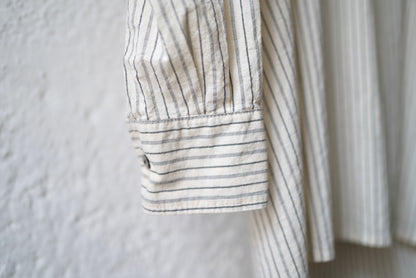 20SS コットンシルクストライプバンドカラーシャツ / Geoffrey.B.Small(ジェフリービースモール)