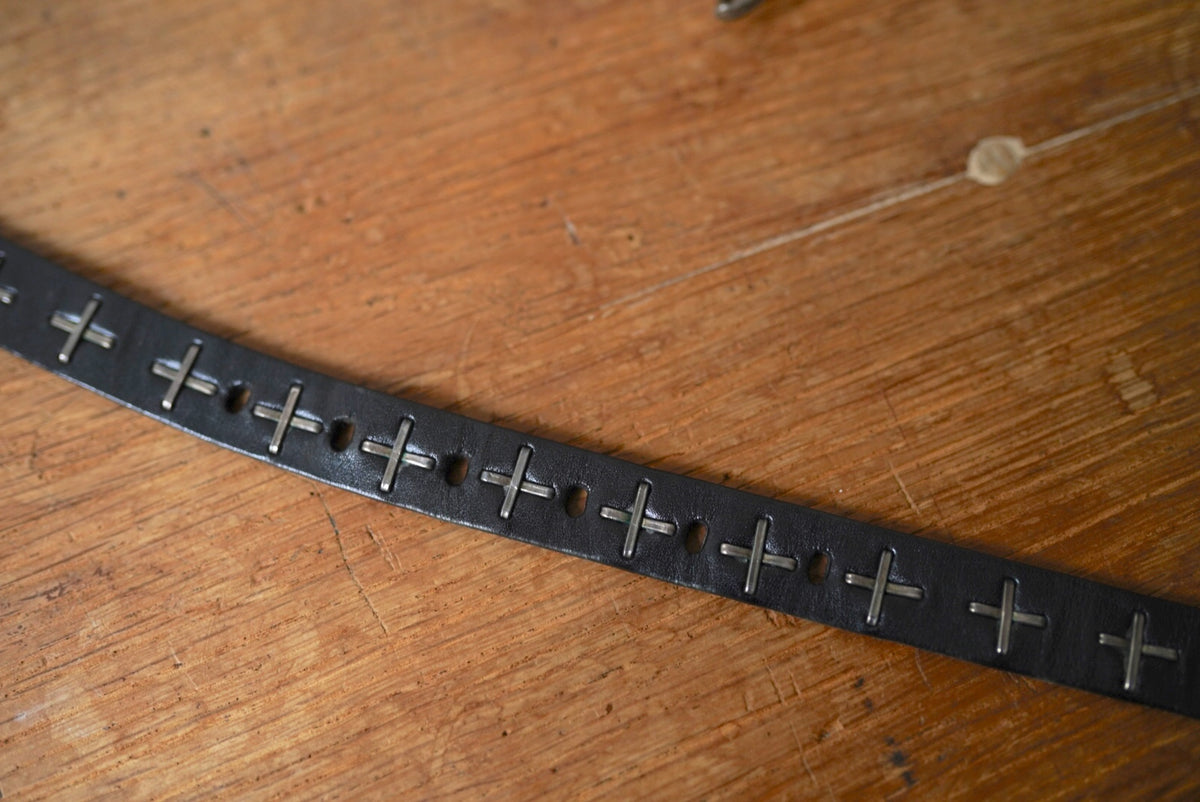 +Studded Q Buckle Belt シルバーステープルレザーベルト / m.a+(エムエークロス)