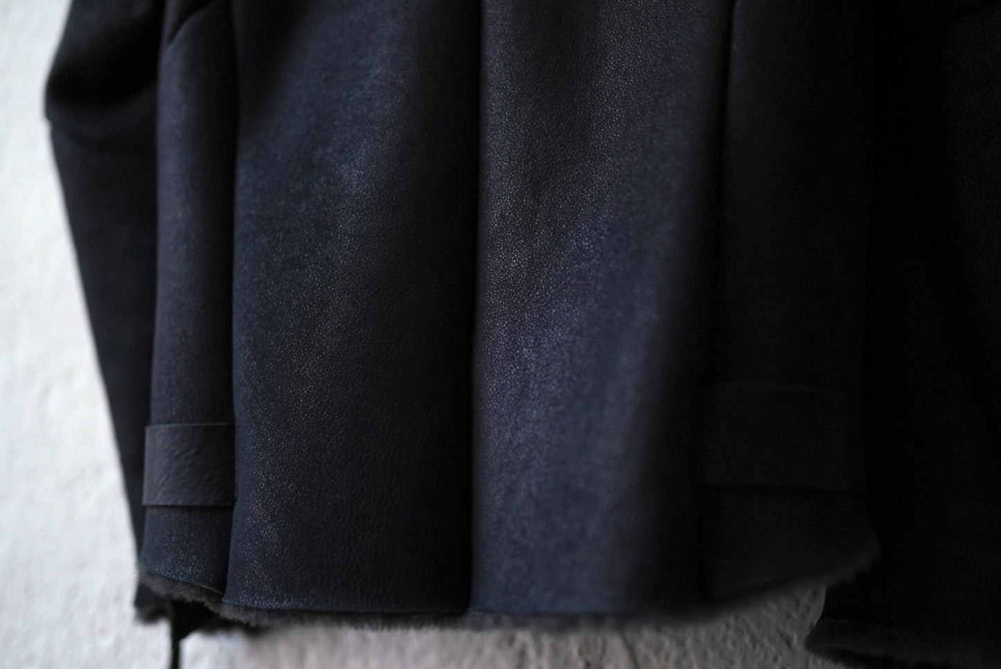 23AW ベビーラムムートンハイネックレザージャケット / D.HYGEN(ディーハイゲン)