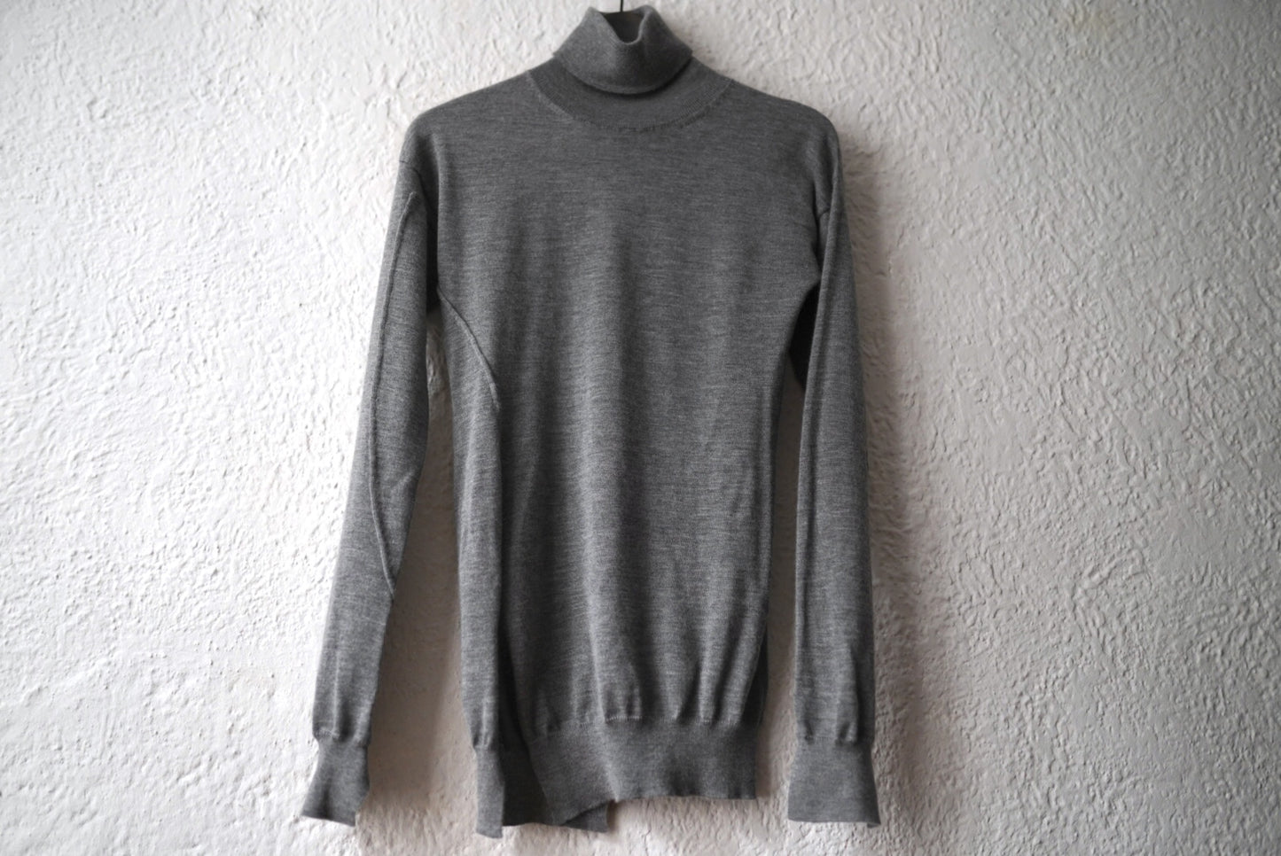23SS NOMI TOP カシミヤタートルネックニットセーター / THE ROW(ザロウ)