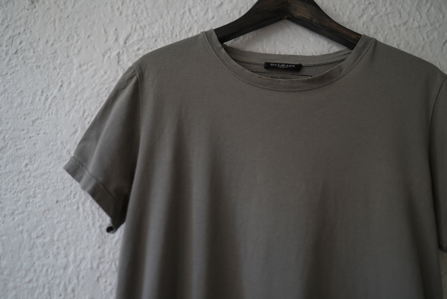 デカルナン期 クラッシュ加工半袖Tシャツ / BALMAIN(バルマン)