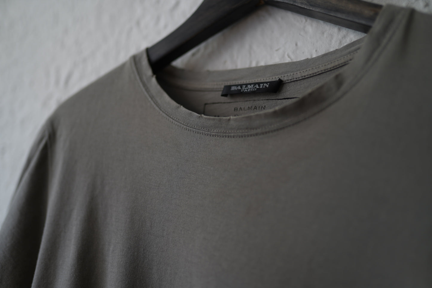 デカルナン期 クラッシュ加工半袖Tシャツ / BALMAIN(バルマン)