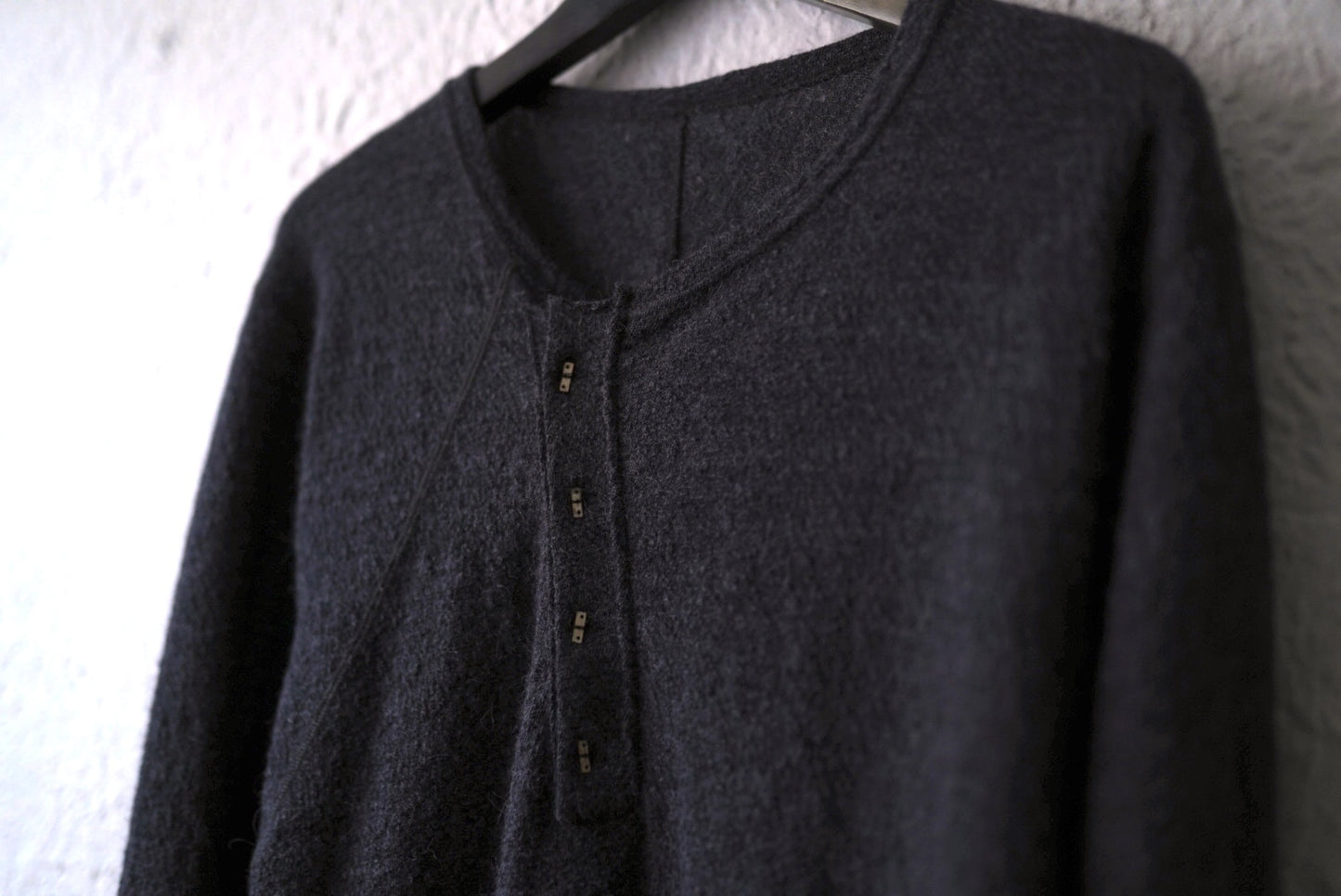 25AW T-SHIRT HENLYNECK L/S アルパカウールヘンリーネックセーター トップス / taichi murakami(タイチムラカミ)