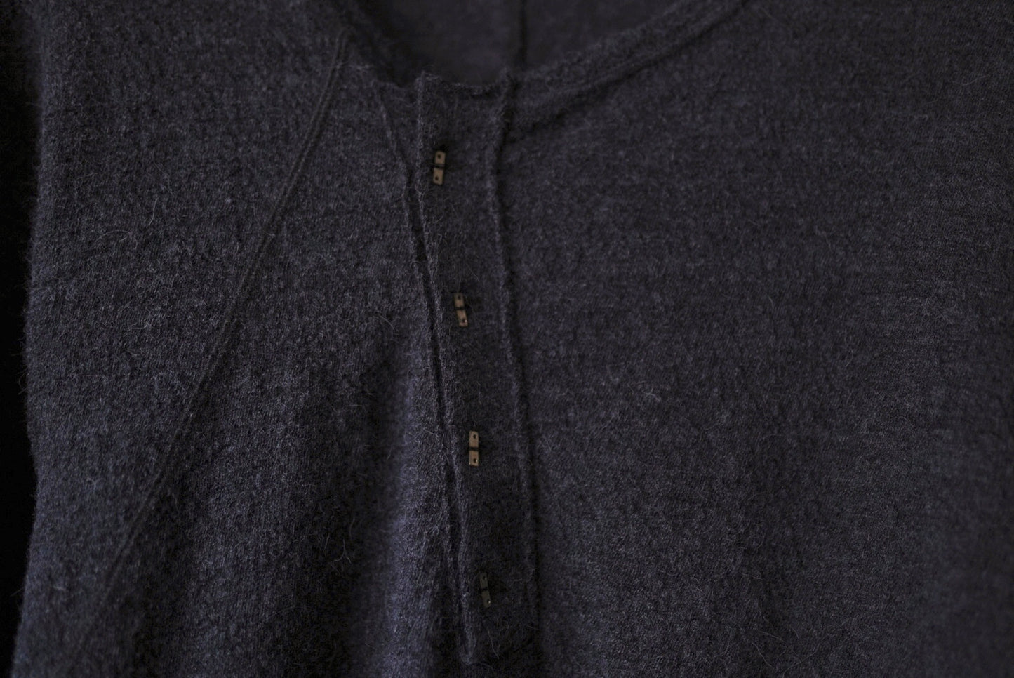 25AW T-SHIRT HENLYNECK L/S アルパカウールヘンリーネックセーター トップス / taichi murakami(タイチムラカミ)