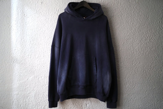 OVERSIZE CROP HOODIE ヴィンテージ加工プルオーバーパーカー / MOOJI MOOJI(ムージムージ)