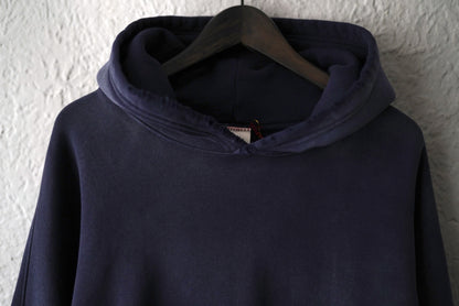 OVERSIZE CROP HOODIE ヴィンテージ加工プルオーバーパーカー / MOOJI MOOJI(ムージムージ)