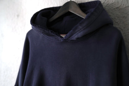 OVERSIZE CROP HOODIE ヴィンテージ加工プルオーバーパーカー / MOOJI MOOJI(ムージムージ)
