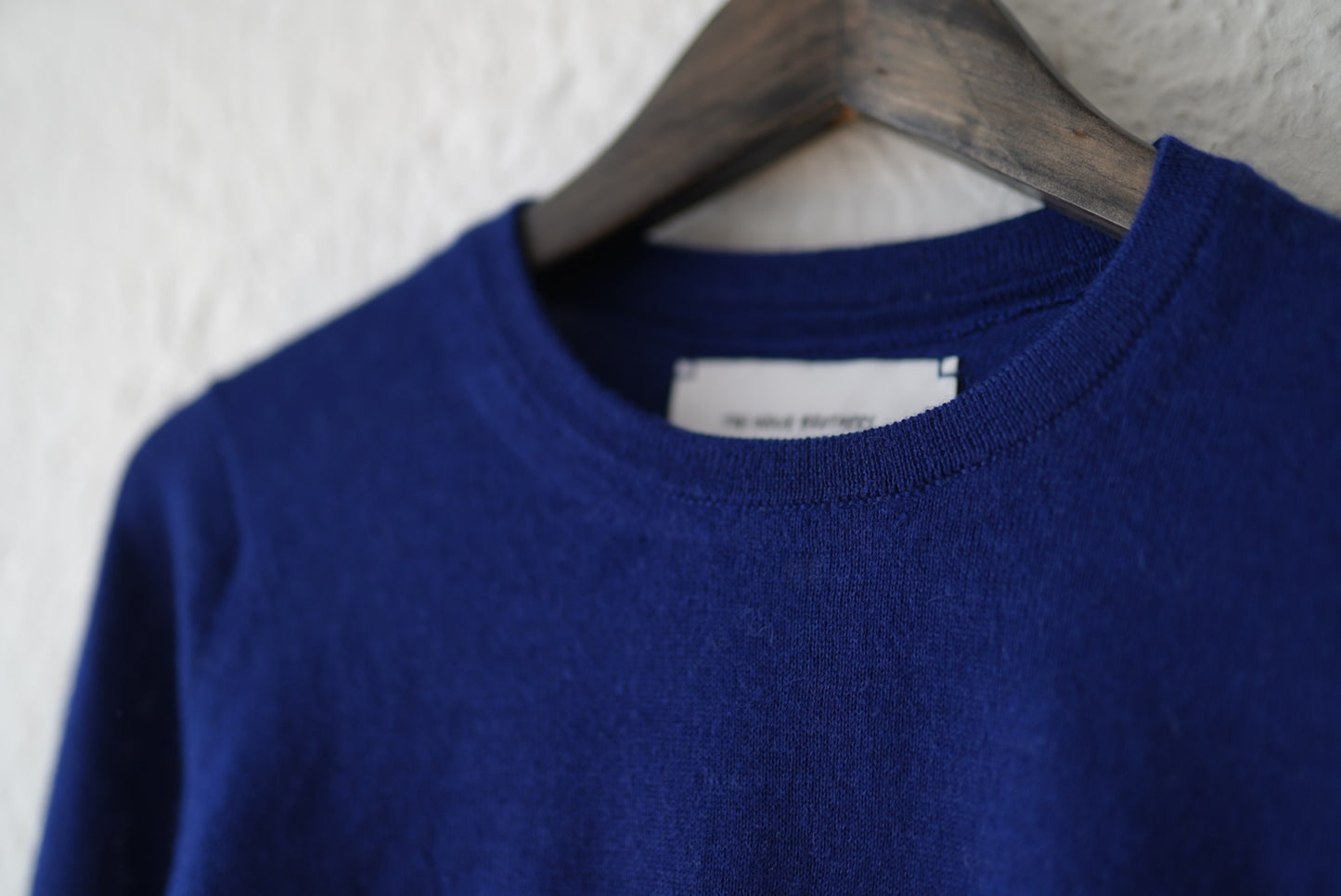 ロイヤルアルパカクルーネックニットセーター ブルー / THE INOUE BROTHERS(ザ イノウエブラザーズ)