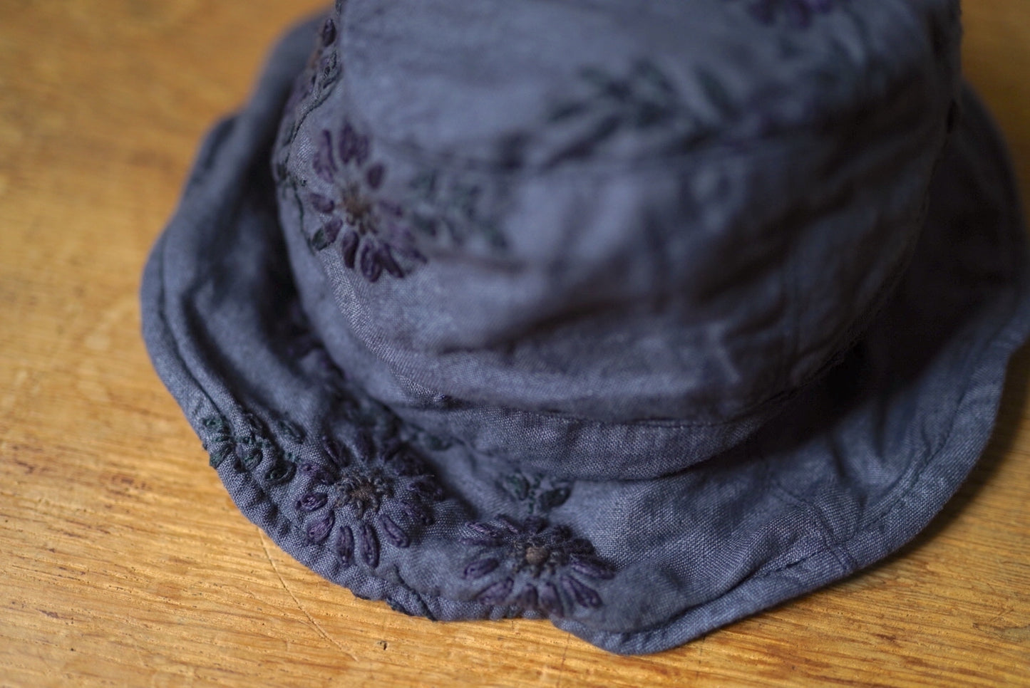 刺繍バケットハット / by Walid(バイウォリッド)