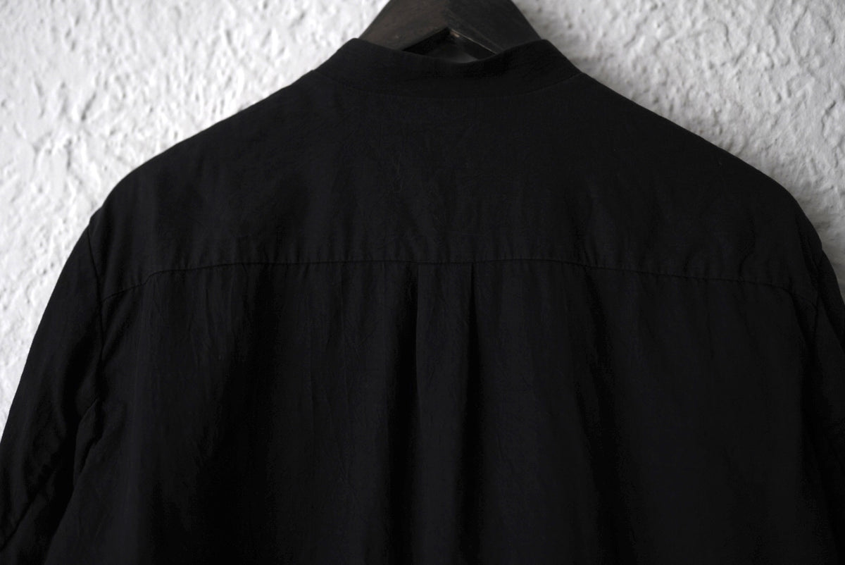 18AW 塩縮加工コットンリネンノーカラーシャツ ブラック / 山内