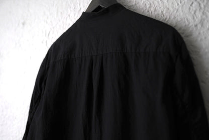 18AW 塩縮加工コットンリネンノーカラーシャツ ブラック / 山内