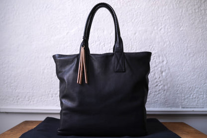 24AW 2handle tote L ゼオライト鞣しレザートートバッグ / Cornelian Taurus(コーネリアンタウラス)