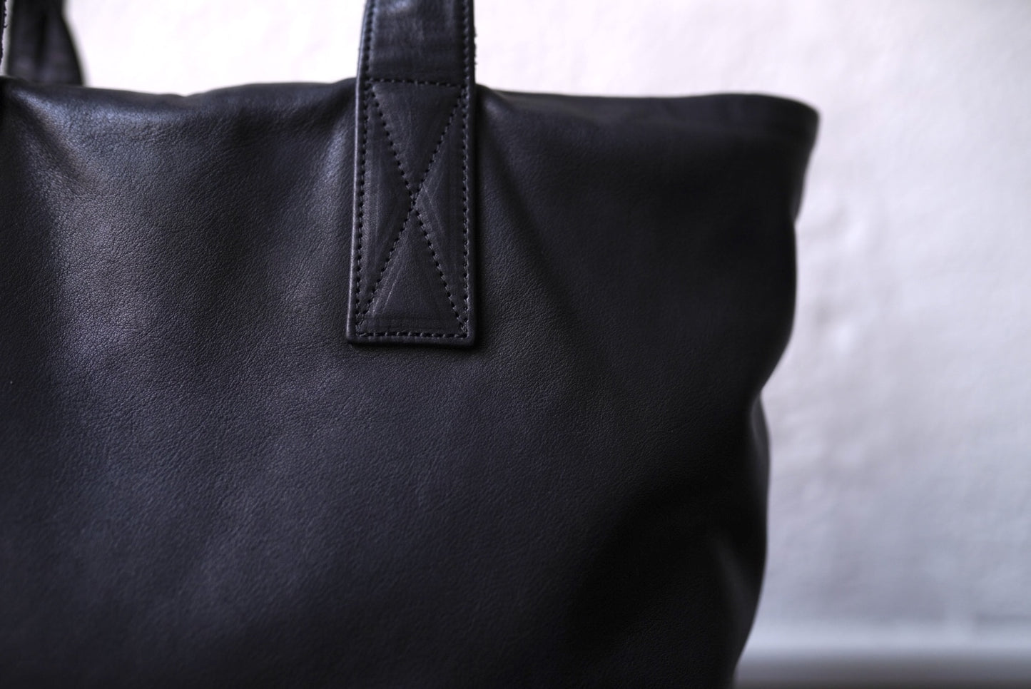 24AW 2handle tote L ゼオライト鞣しレザートートバッグ / Cornelian Taurus(コーネリアンタウラス)