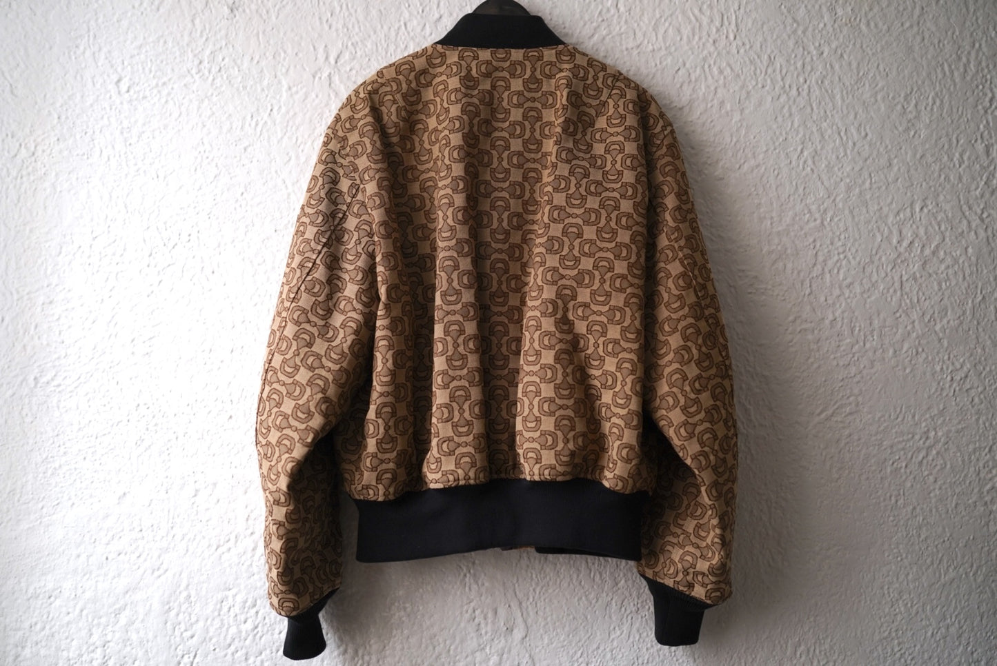 23SS ALPHA INDUSTRIES ×SLAM JAM ホースビット柄ボンバージャケット / GUCCI(グッチ)
