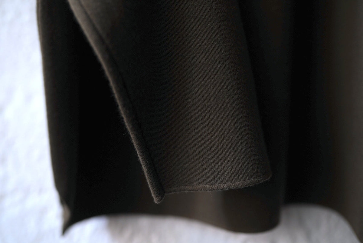 20AW 32G SMOOTH WOOL CREW NECK クルーネックニットセーター カーキ / BATONER(バトナー)
