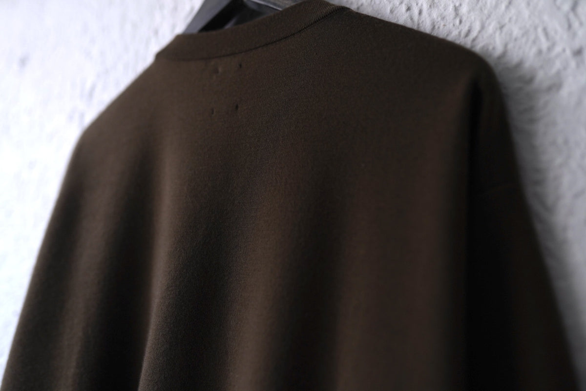 20AW 32G SMOOTH WOOL CREW NECK クルーネックニットセーター カーキ / BATONER(バトナー)