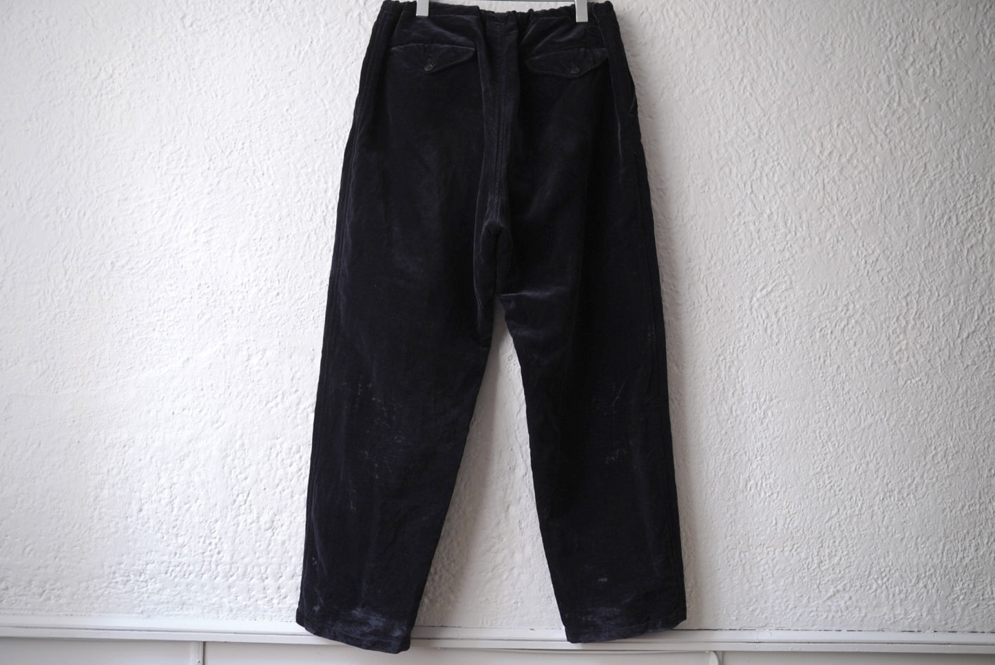 19AW 表面剥がれ加工 別珍ドローストリングパンツ / COMOLI(コモリ)