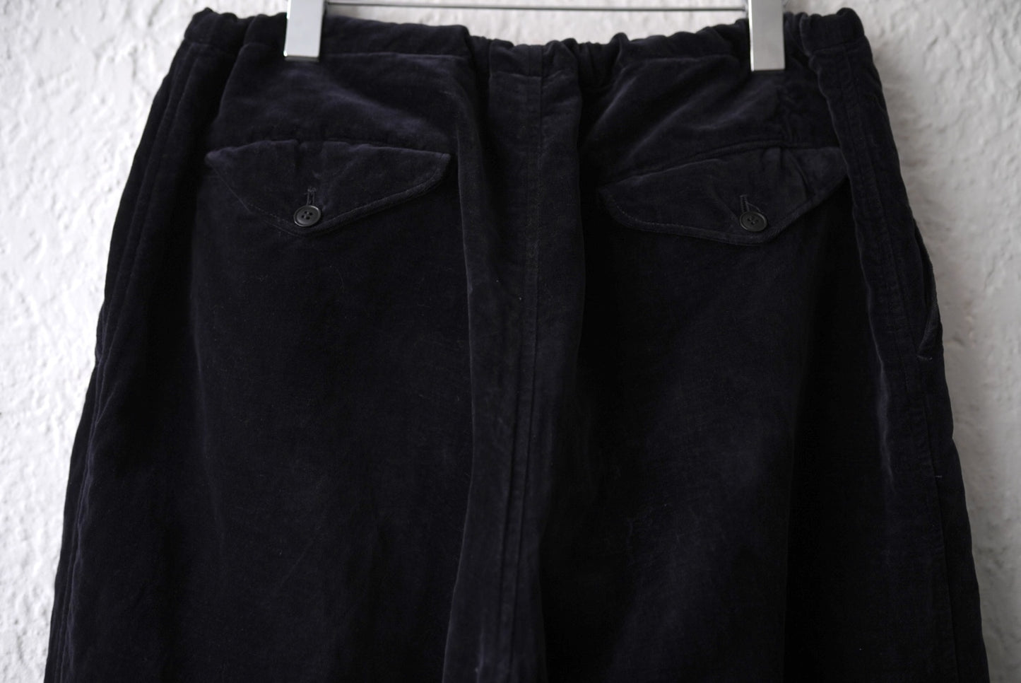 19AW 表面剥がれ加工 別珍ドローストリングパンツ / COMOLI(コモリ)
