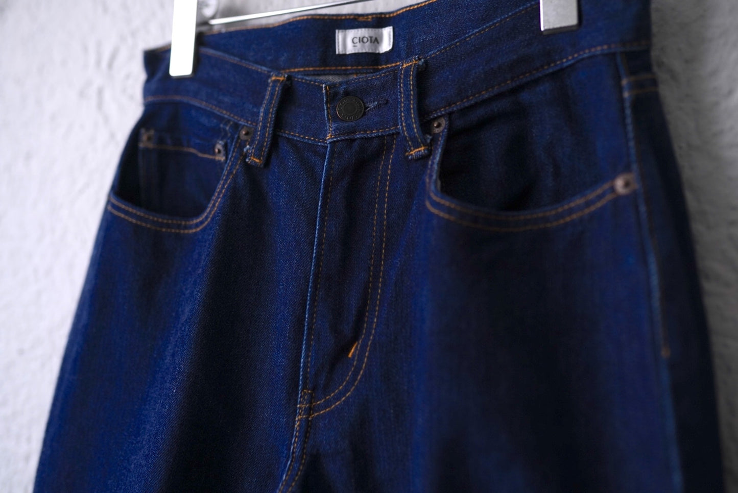 インディゴスビン 13.5oz テーパードデニムパンツ / CIOTA(シオタ)