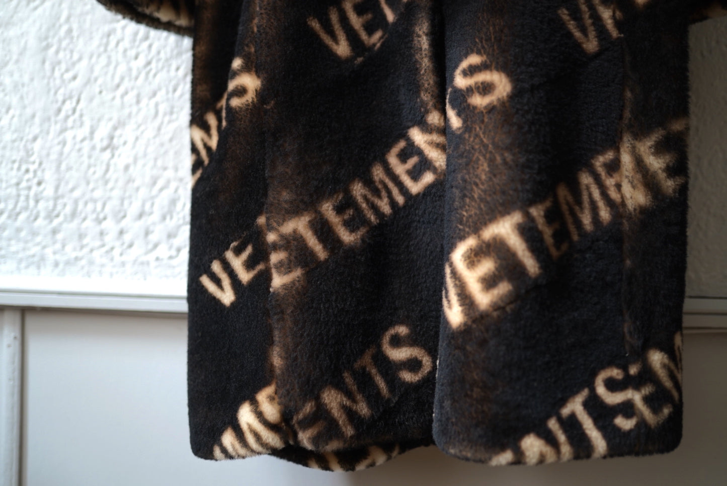 20AW EXTRA SOFT SHEARLING COAT 総柄シェアリングムートンコート / VETEMENTS(ヴェトモン)